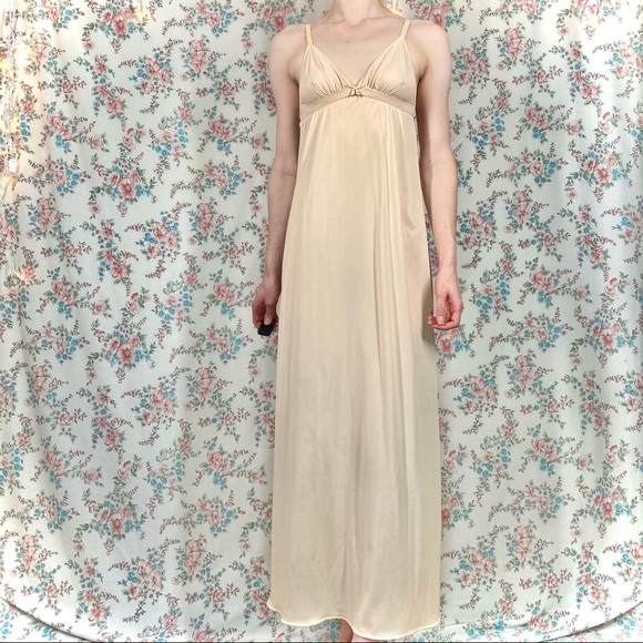 60s 70s nude full slip dress - Picture 2 of 8
